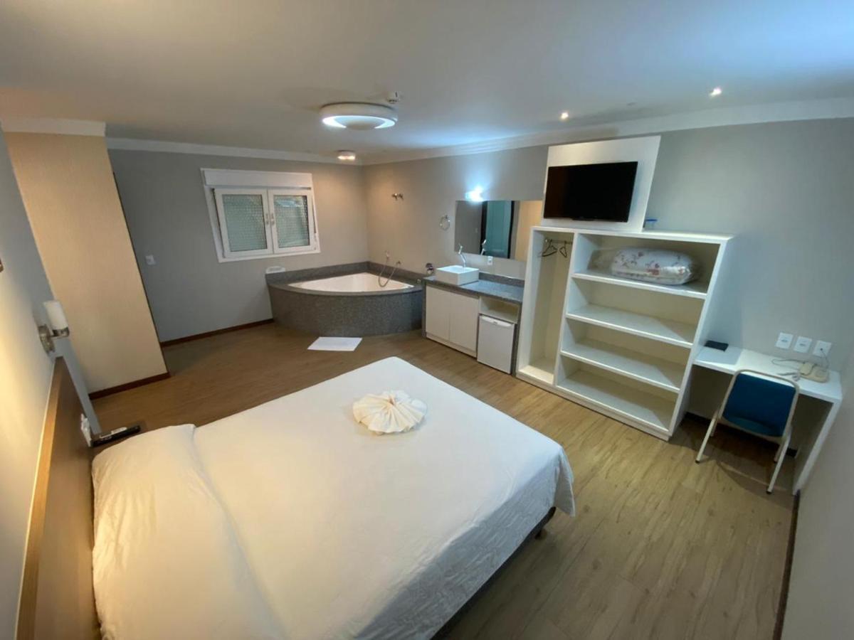 Hotel Raul'S Gaspar Buitenkant foto